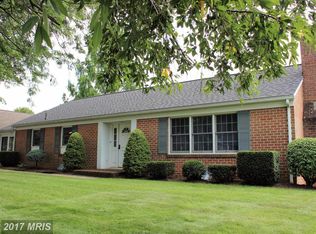 1240 Apple Tree Ln, Chambersburg, PA 17202