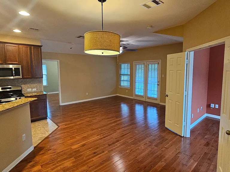 1310 W Parmer Ln #1701 — Photo 3