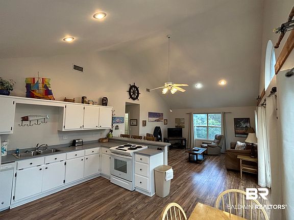 5th image of 8941 Bonita Ln