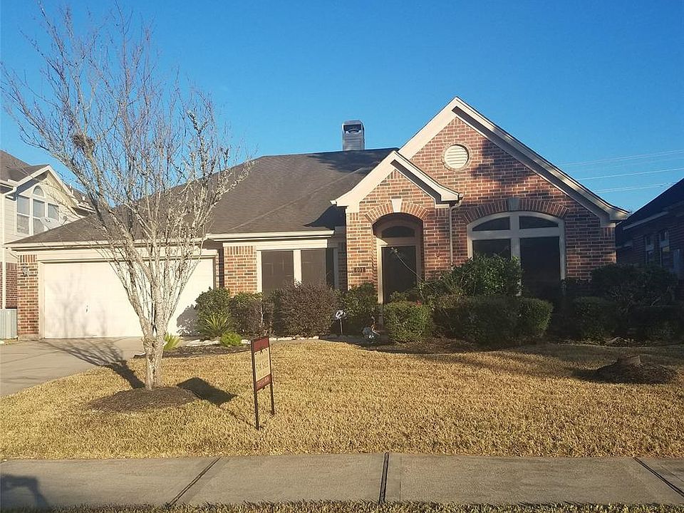 1st image of 401 Blossomwood Dr