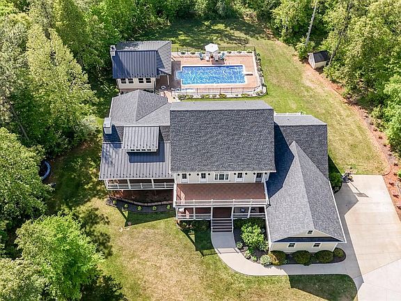 2nd image of 5968 Dearborn Rd