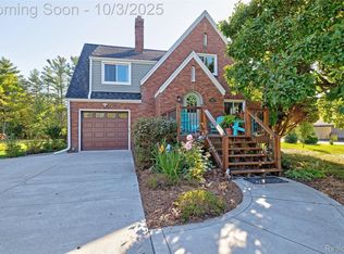 15105 N Holly Rd, Holly, MI 48442