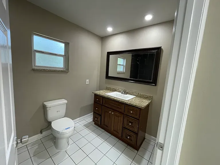 108 Glen Ridge Ave — Photo 3