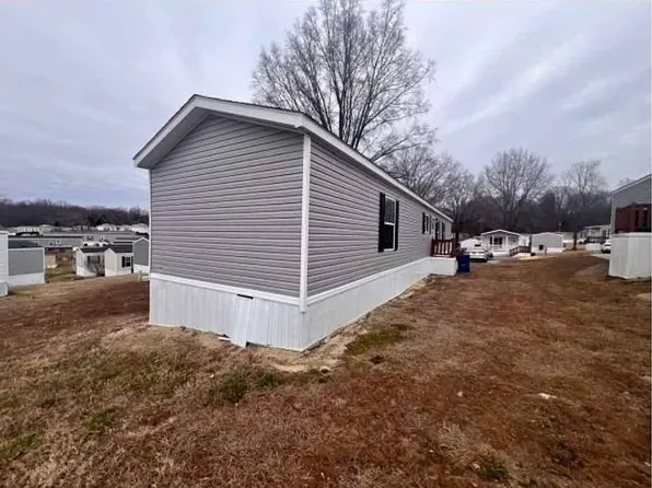 67 W Sourwood Dr, Browns Summit, NC 27214