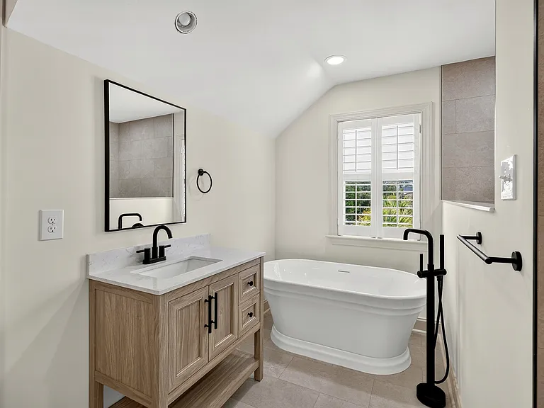 1733 Indigo Island Dr — Photo 37