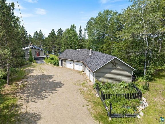 2nd image of 1804 N Bay Rd