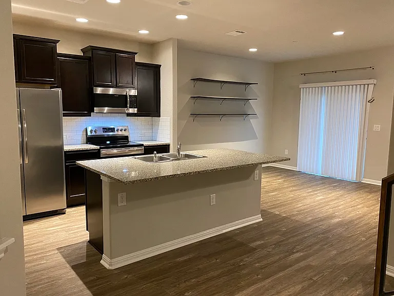 516 E Slaughter Ln #2902 — Photo 9