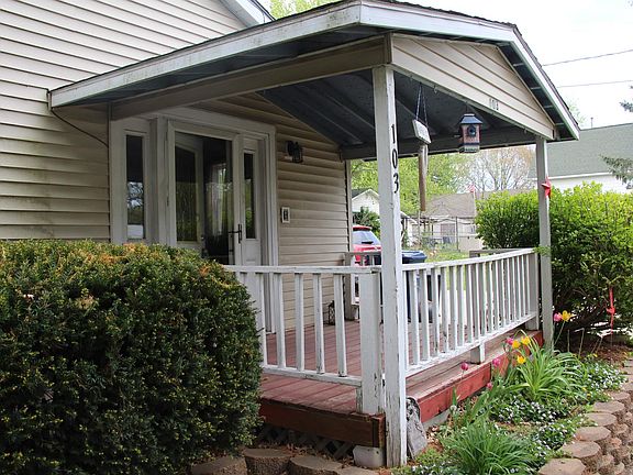 2nd image of 103 2nd St