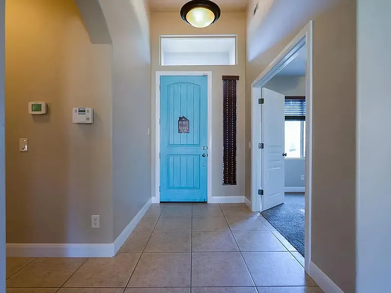 205 N 2940 E — Photo 18