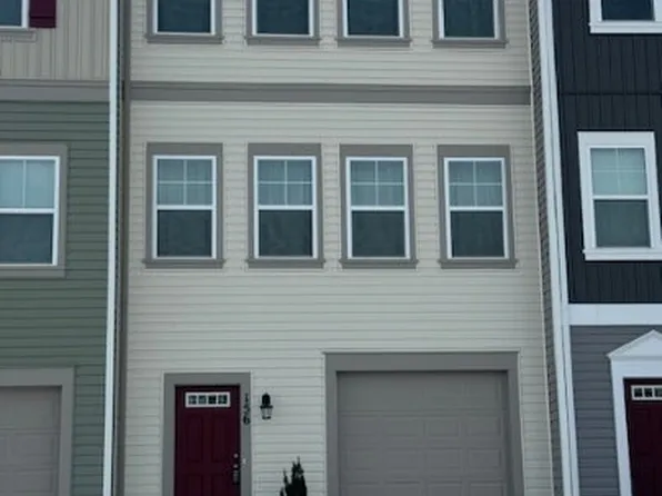 156 Heyford Dr #1, Stephenson, VA 22656