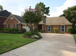 3911 Brook Shadow Dr, Kingwood, TX 77345