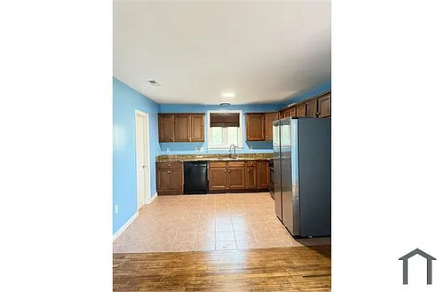 18 Edinboro Ave Photo 1