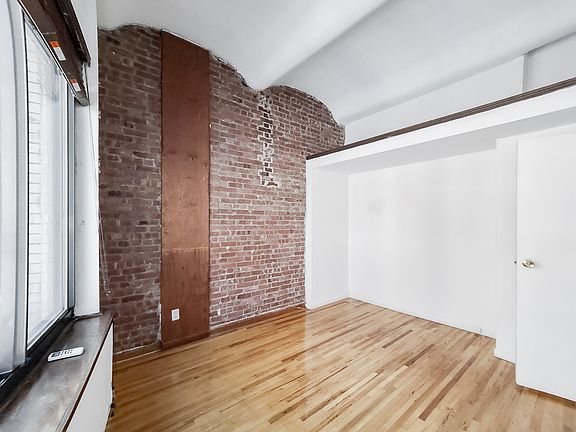 5th image of 40 E 12th St APT 2C
