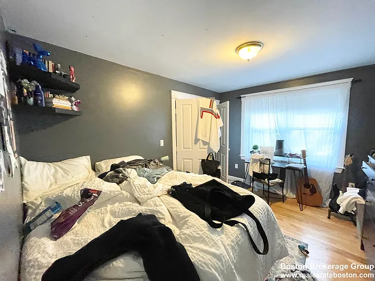 25 Iroquois St — Photo 6