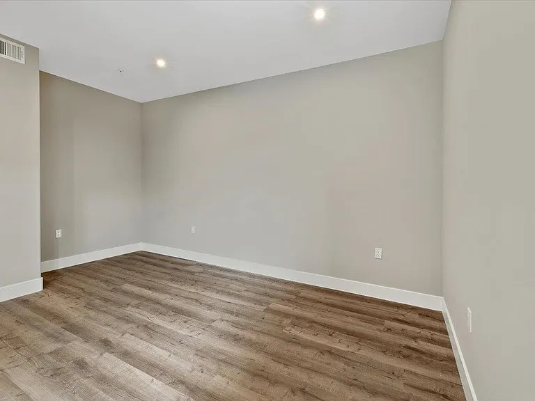 4237 Bergen Tpke #4B — Photo 10