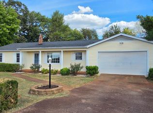 304 Weatherford Dr, Gretna, VA 24557
