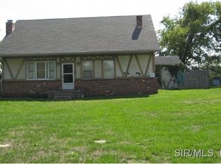 2816 Old Staunton Rd, Edwardsville, IL 62025
