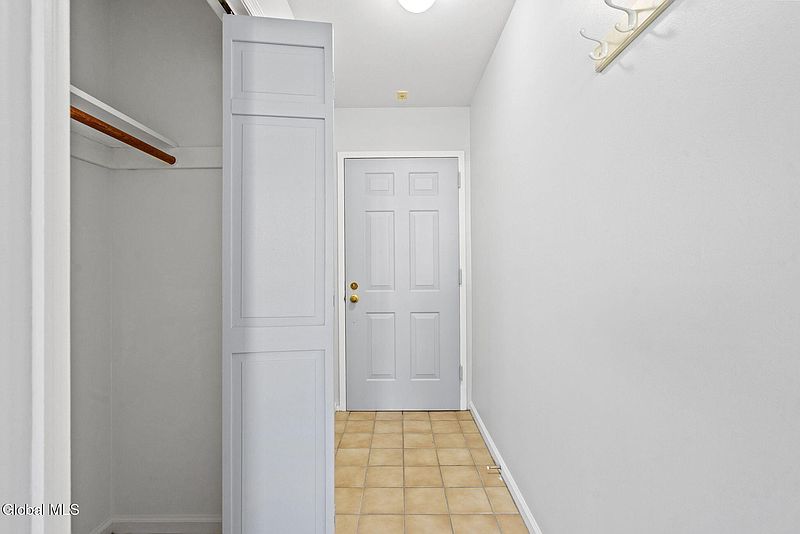 4th image of 222 S Ten Broeck Street Unit 6