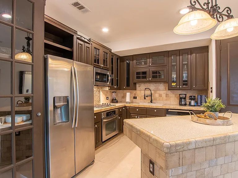 3631 Seguin Dr — Photo 13
