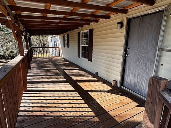 2nd image of 132 Ramblewood Dr