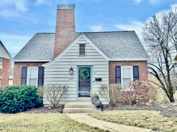 1907 N Circle Dr, Jefferson City, MO 65109