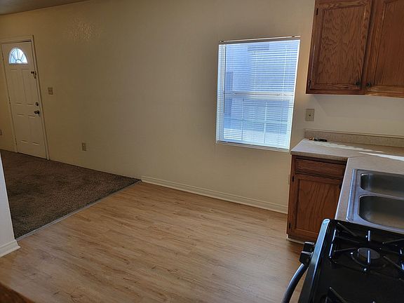 3rd image of 3042 Sierra Hwy APT A