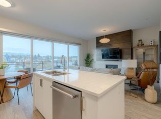 91 Chapel St #508, Nanaimo, BC V9R 0J3