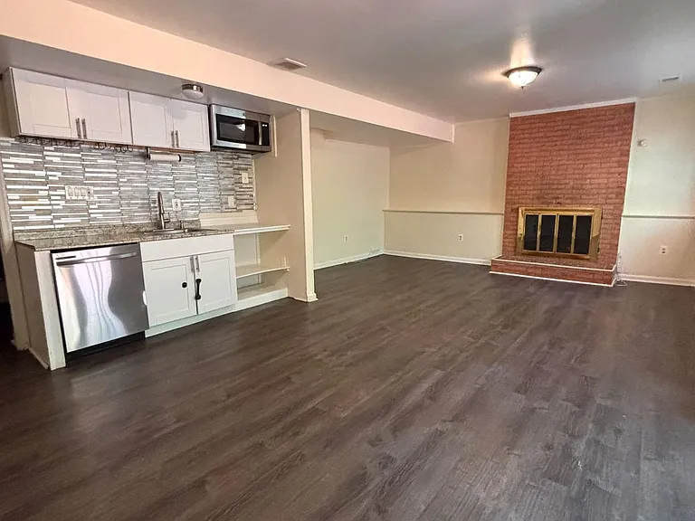 10050 Wood Sorrels Ln — Photo 11