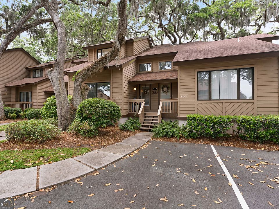 1st image of 255 Moss Oak Ln