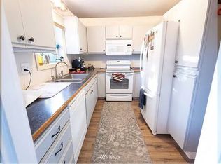 23 N Birch St, Omak, WA 98841