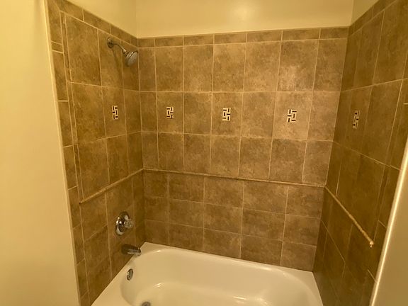 3rd image of 1261 W Cary St