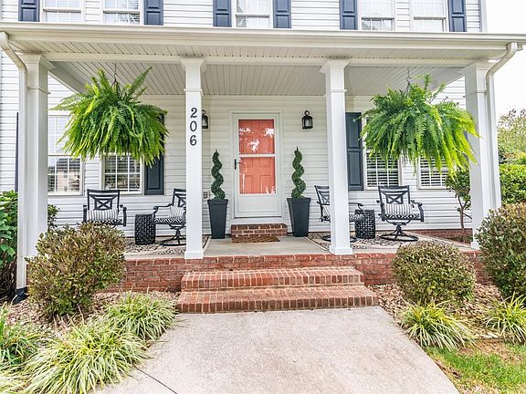 4th image of 206 Wyndpark Cir