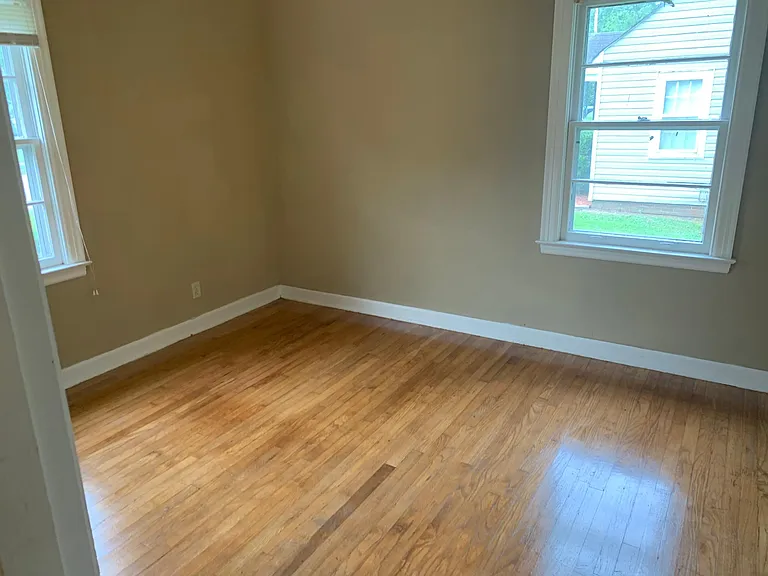 103 Owen Ave — Photo 4