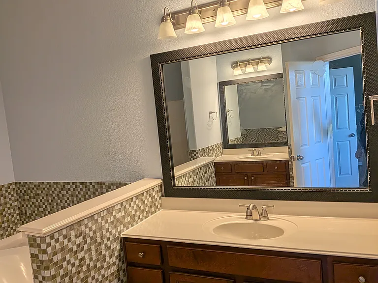2525 Bonnie Ln — Photo 3