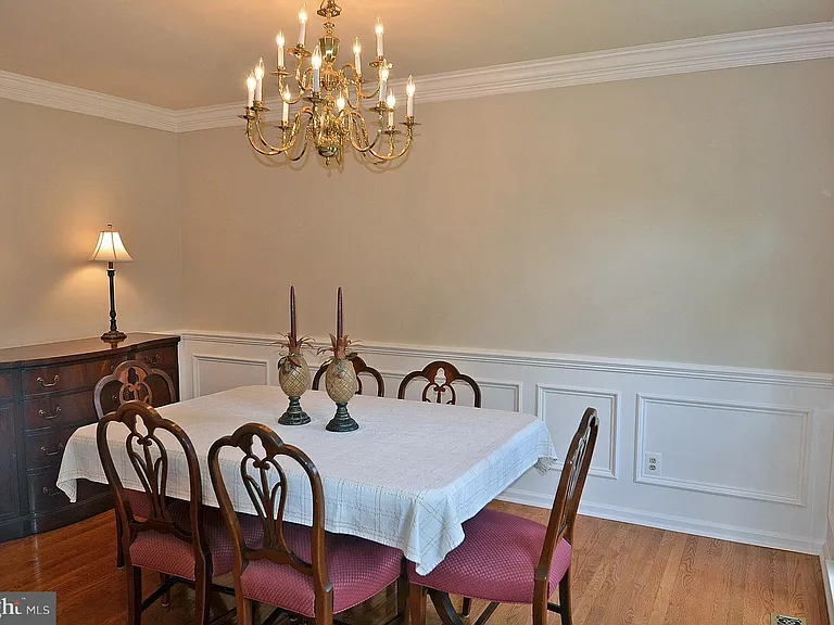 6610 Ashmere Ln — Photo 15