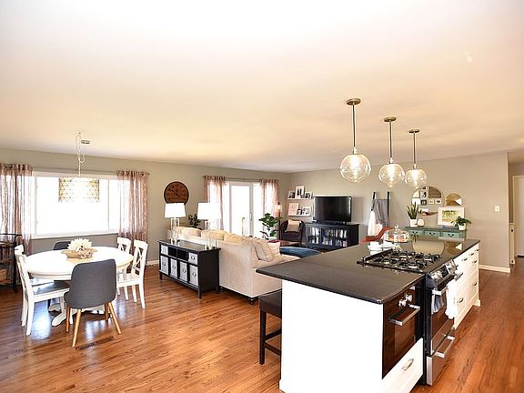 2nd image of 2380 Larkfield Dr
