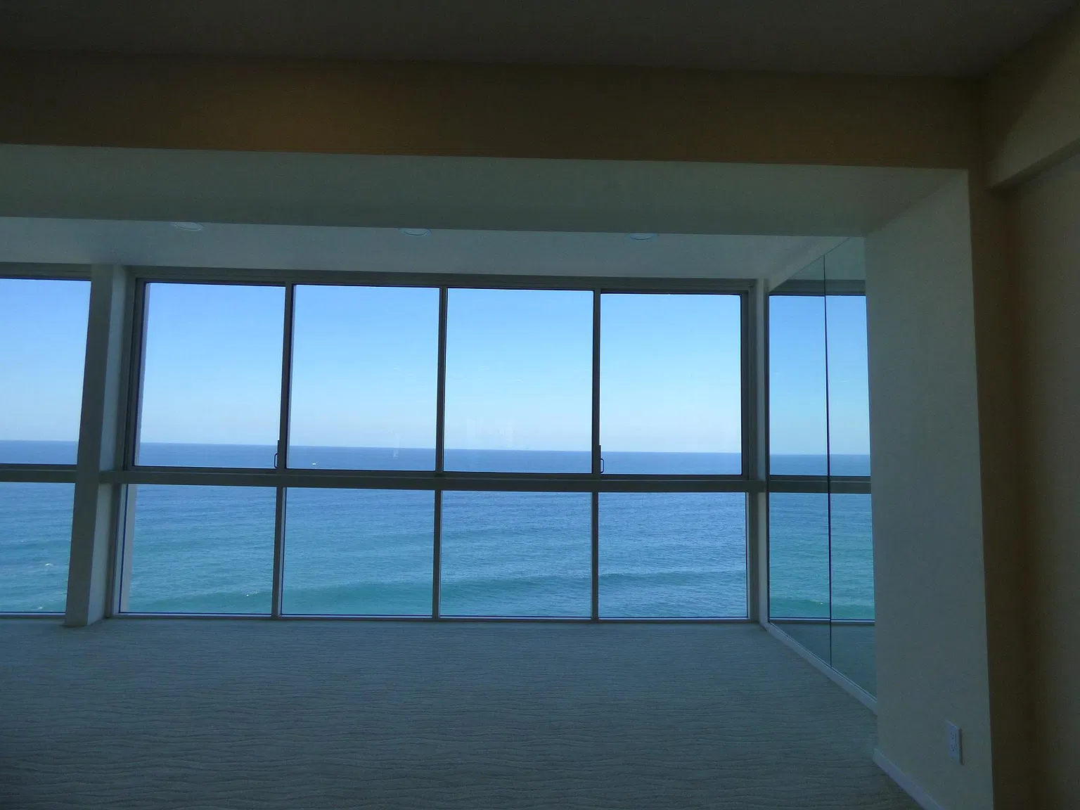 2 bed, 1841 sqft, $7,495 — Photo 3