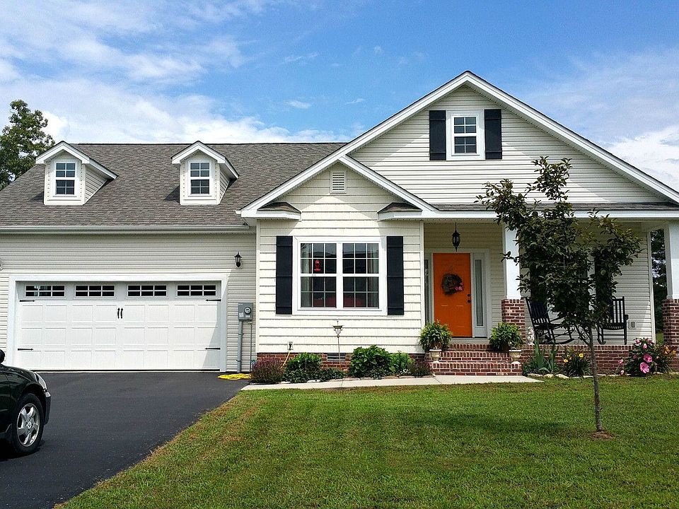 1532 sf home 3br 2 bath