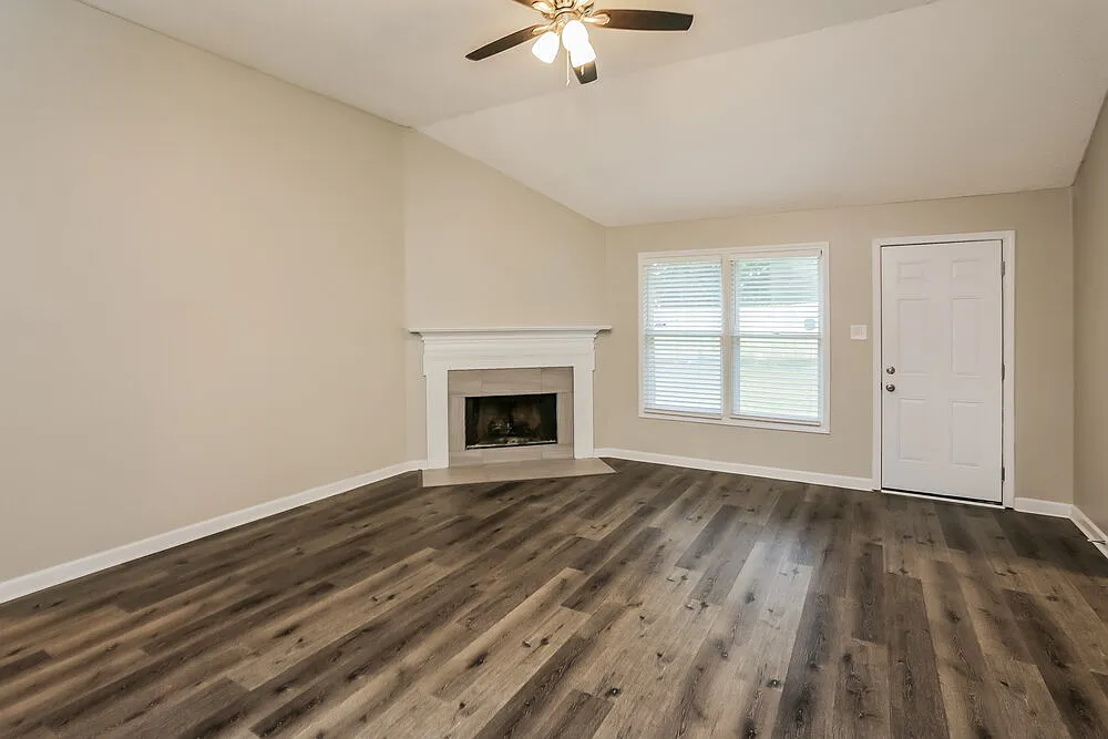 3 bed, 2.0 bath, 1534 sqft, $1,770 — Photo 4