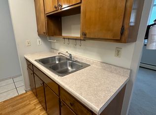 1566 Woodbridge St APT 1, Saint Paul, MN 55117