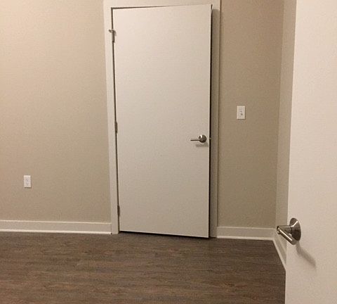 5th image of 124-128 W Union Blvd #209