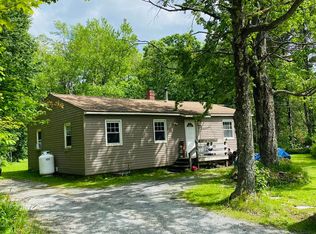 1052 Main St, Becket, MA 01223
