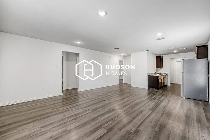 2022 Parrott Ave — Photo 4