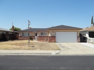 487 W Twain Ave, Clovis, CA 93612
