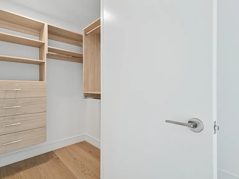 312 W 43rd St #4J — Photo 14