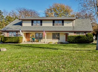 105 Madison Ct #107, Waukesha, WI 53188