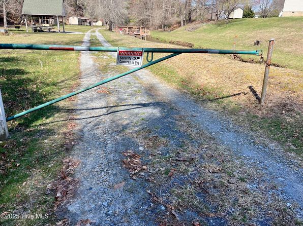 111 Lynn Lane, Glade Valley, NC 28627