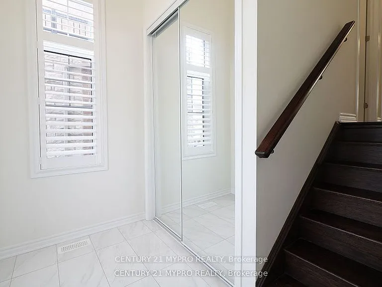 71 Westfield Dr — Photo 3