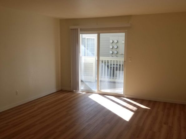 1225 W Prospect Rd APT V83
