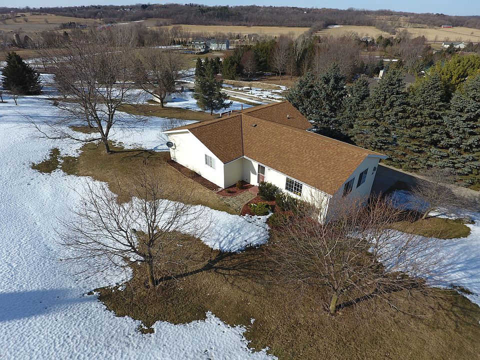 1st image of W254N4957 McKerrow Dr